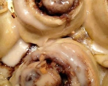 KYVAN HONEY APPLE CINNAMON ROLLS