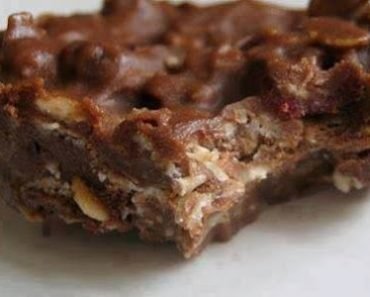 Oatmeal Chocolate Peanut Butter No-Bake Candy Bars