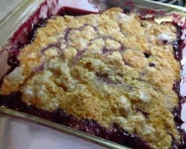 Best-In-The-West Berry Cobbler