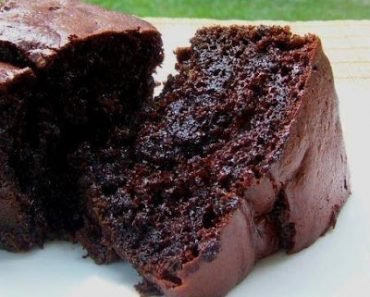 Dark Triple Chocolate Cake