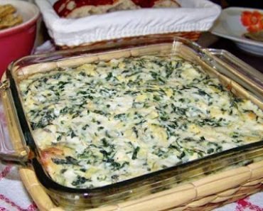 Copycat Applebee’s Hot Artichoke and Spinach Dip