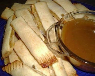 Apple Pie Fries w/ Caramel Sauce