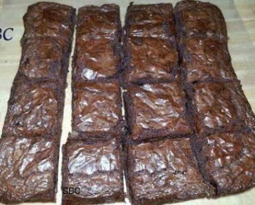 LUNCHROOM LADY BROWNIES