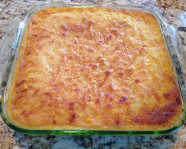 EASY CORN CASSEROLE